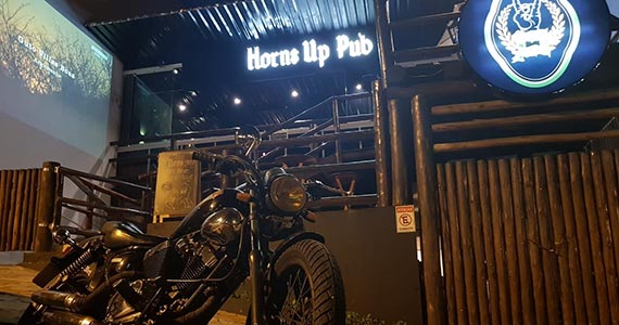 Horns Up Pub