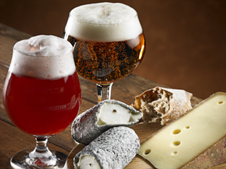 Melograno ensina a combinar cervejas de inverno com queijos