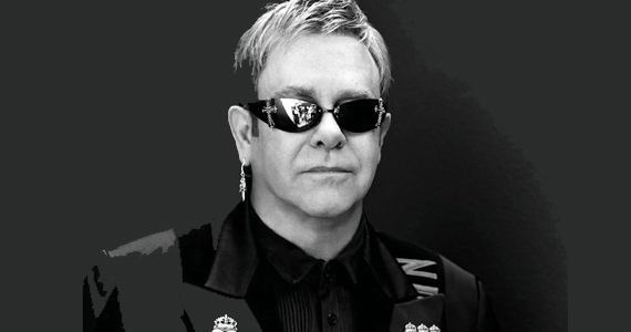 Elton John se prepara para três apresentações no Brasil em 2013