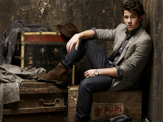 Nick Jonas (Jonas Brothers) & The Adminstration apresenta show no palco da VIa Funchal