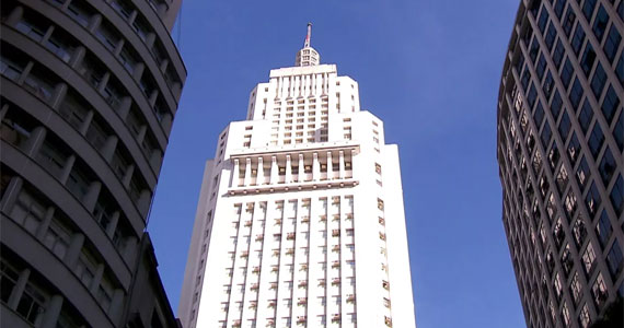 Ícone de São Paulo, antigo prédio Banespa, está de volta, agora como Farol Santander