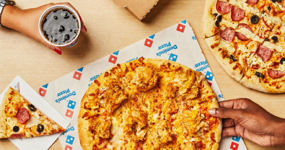 Dominos Pizza relança campanha com a Coca-Cola e vende lata a R$ 1