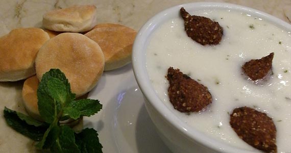Arabesco serve 7 sabores de sopas inspiradas no Oriente Médio 