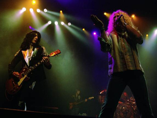 Letz Zep, banda tributo ao Led Zeppelin, se apresenta na Via Funchal Letz Zep, banda tributo ao Led Zeppelin, se apresenta na Via Funchal