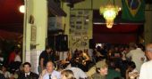 Happy Hour com petiscos variados e cerveja gelada no Bar do Arnesto
