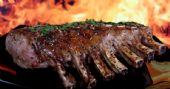 Mania de Churrasco oferece Buffet variado e Rod�zio de Pizzas