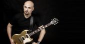 Leo Mancini se apresenta nesta quarta-feira no Bourbon Street com hits dos anos 80 e 90
