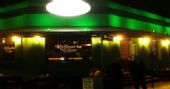 Happy hour na Refinaria Bar com bebidas e drinks especializados