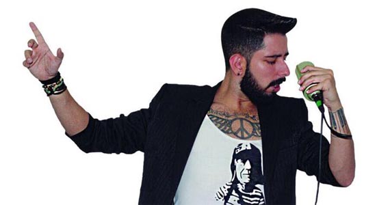 Bar BQ Moema recebe o cantor Ari Oliveira com pop rock