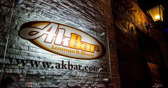 Akbar realiza noite do Flashback