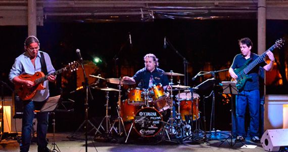 O Garimpo recebe show de Felipe Avila Trio e Rock Machine