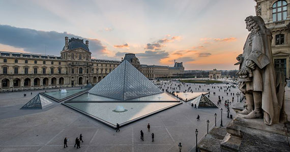 Tour virtual no Museu do Louvre