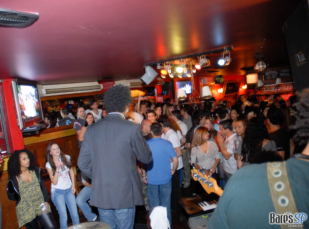 SERIAL FUNKERS NO REPUBLIC PUB SERIAL FUNKERS NO REPUBLIC PUB