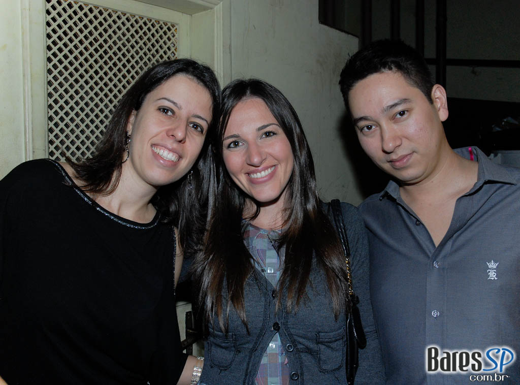 Banda Vintage Box apresentou seu pop rock na noite do Willi Willie Banda Vintage Box apresentou seu pop rock na noite do Willi Willie