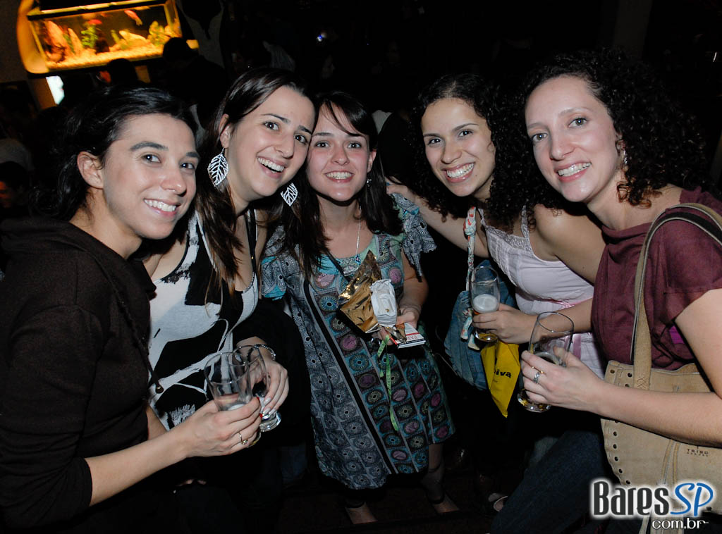 Banda Vintage Box apresentou seu pop rock na noite do Willi Willie Banda Vintage Box apresentou seu pop rock na noite do Willi Willie