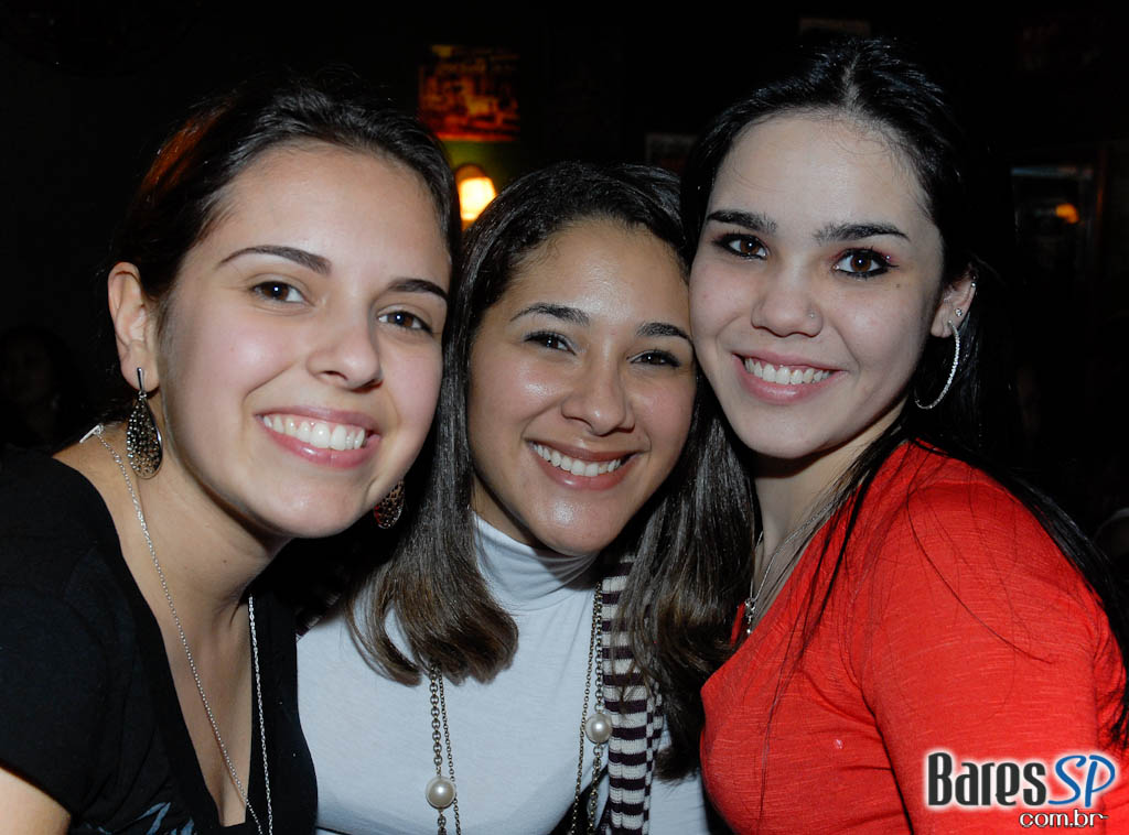Banda Vintage Box apresentou seu pop rock na noite do Willi Willie Banda Vintage Box apresentou seu pop rock na noite do Willi Willie