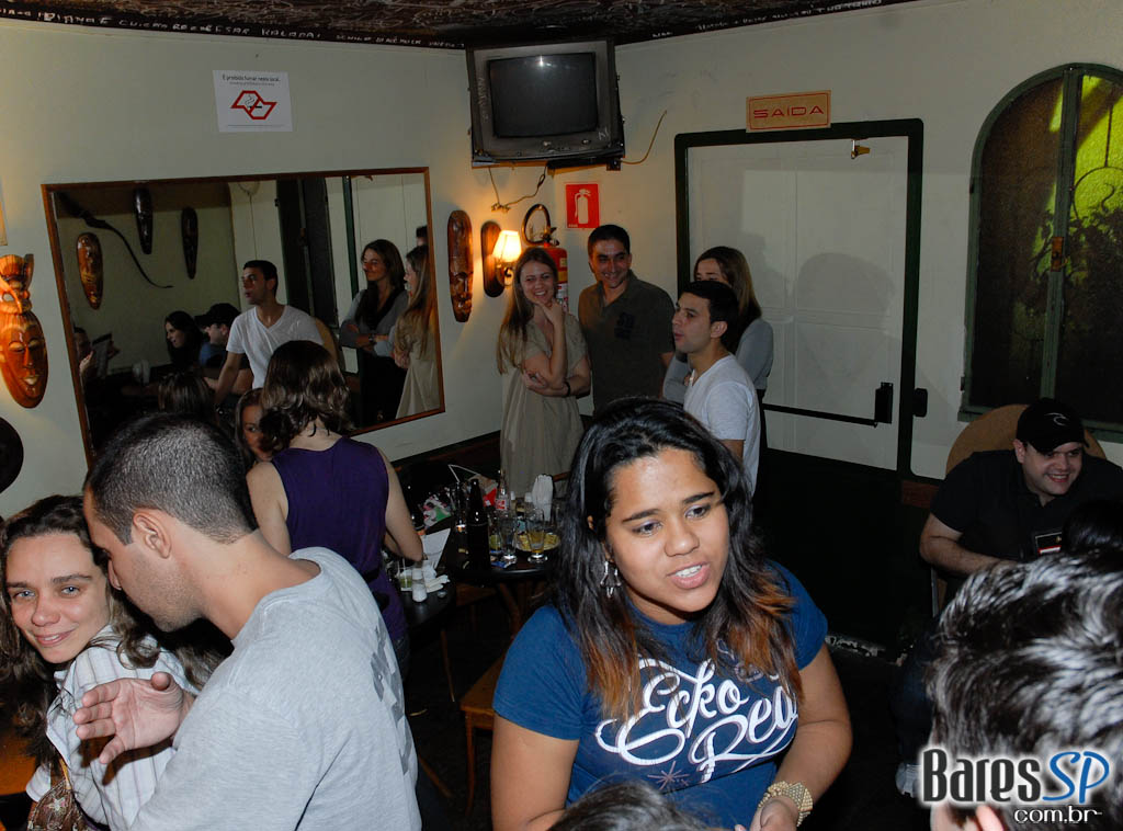 Banda Vintage Box apresentou seu pop rock na noite do Willi Willie Banda Vintage Box apresentou seu pop rock na noite do Willi Willie