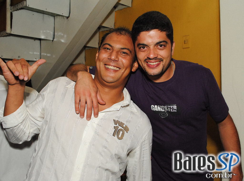 Samba da Vela e Grupo Explêndido fazem a festa de sexta na Casa do Samba Samba da Vela e Grupo Explêndido fazem a festa de sexta na Casa do Samba