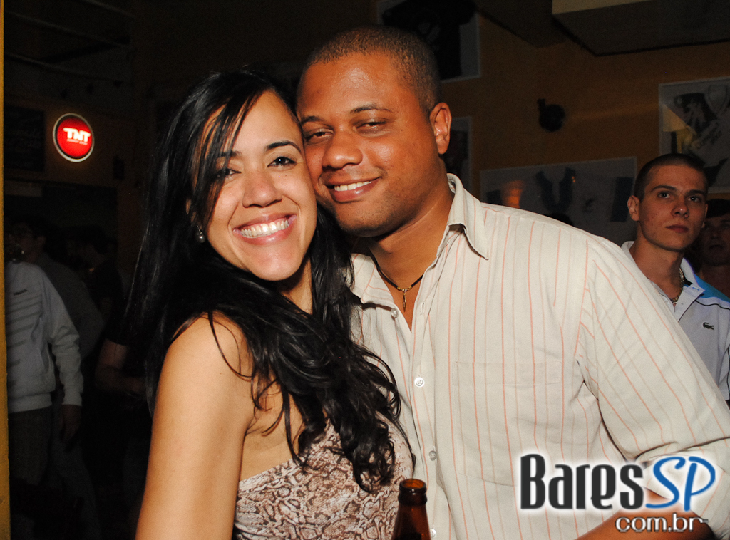Samba da Vela e Grupo Explêndido fazem a festa de sexta na Casa do Samba Samba da Vela e Grupo Explêndido fazem a festa de sexta na Casa do Samba