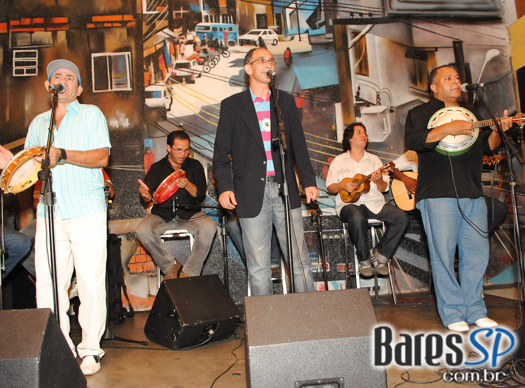 Samba da Vela e Grupo Explêndido fazem a festa de sexta na Casa do Samba Samba da Vela e Grupo Explêndido fazem a festa de sexta na Casa do Samba