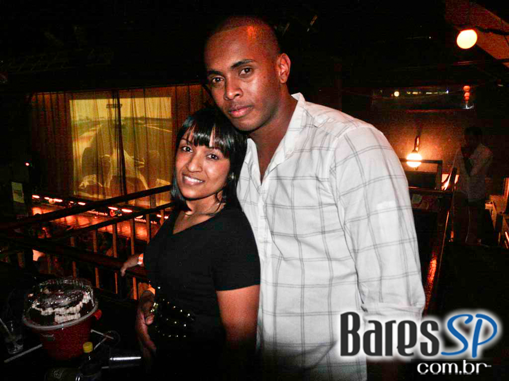 Sábadão especial com Katinguelê, Introdução e Sertanejo Universitário no Carioca Club Sábadão especial com Katinguelê, Introdução e Sertanejo Universitário no Carioca Club
