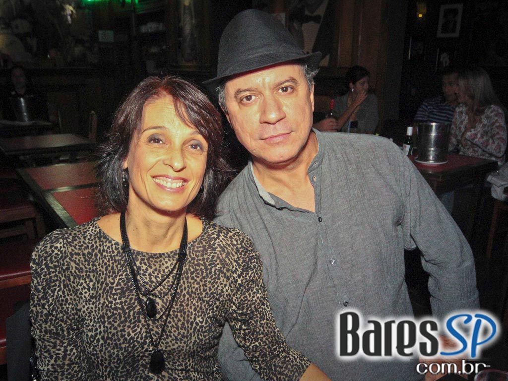 Michelle Ferreira e Banda Flying Rock no Ton Ton Jazz & Music Bar Michelle Ferreira e Banda Flying Rock no Ton Ton Jazz & Music Bar