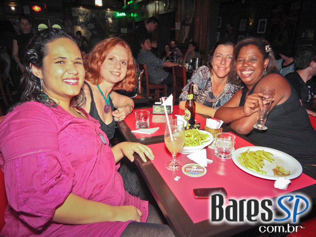 Michelle Ferreira e Banda Flying Rock no Ton Ton Jazz & Music Bar Michelle Ferreira e Banda Flying Rock no Ton Ton Jazz & Music Bar