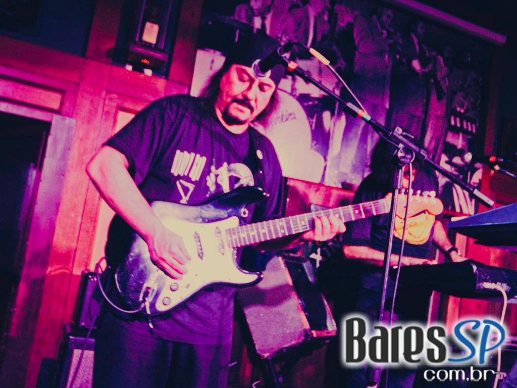 Michelle Ferreira e Banda Flying Rock no Ton Ton Jazz & Music Bar Michelle Ferreira e Banda Flying Rock no Ton Ton Jazz & Music Bar