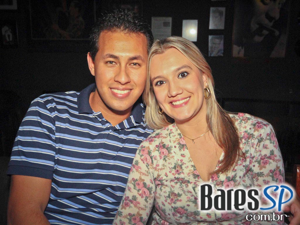 Michelle Ferreira e Banda Flying Rock no Ton Ton Jazz & Music Bar Michelle Ferreira e Banda Flying Rock no Ton Ton Jazz & Music Bar