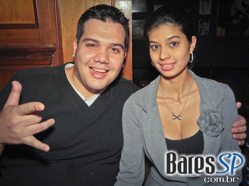 Michelle Ferreira e Banda Flying Rock no Ton Ton Jazz & Music Bar Michelle Ferreira e Banda Flying Rock no Ton Ton Jazz & Music Bar