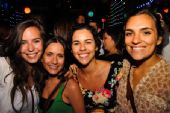 Kitsch Club apresentou a Festa de Lan�amento da marca V4MO