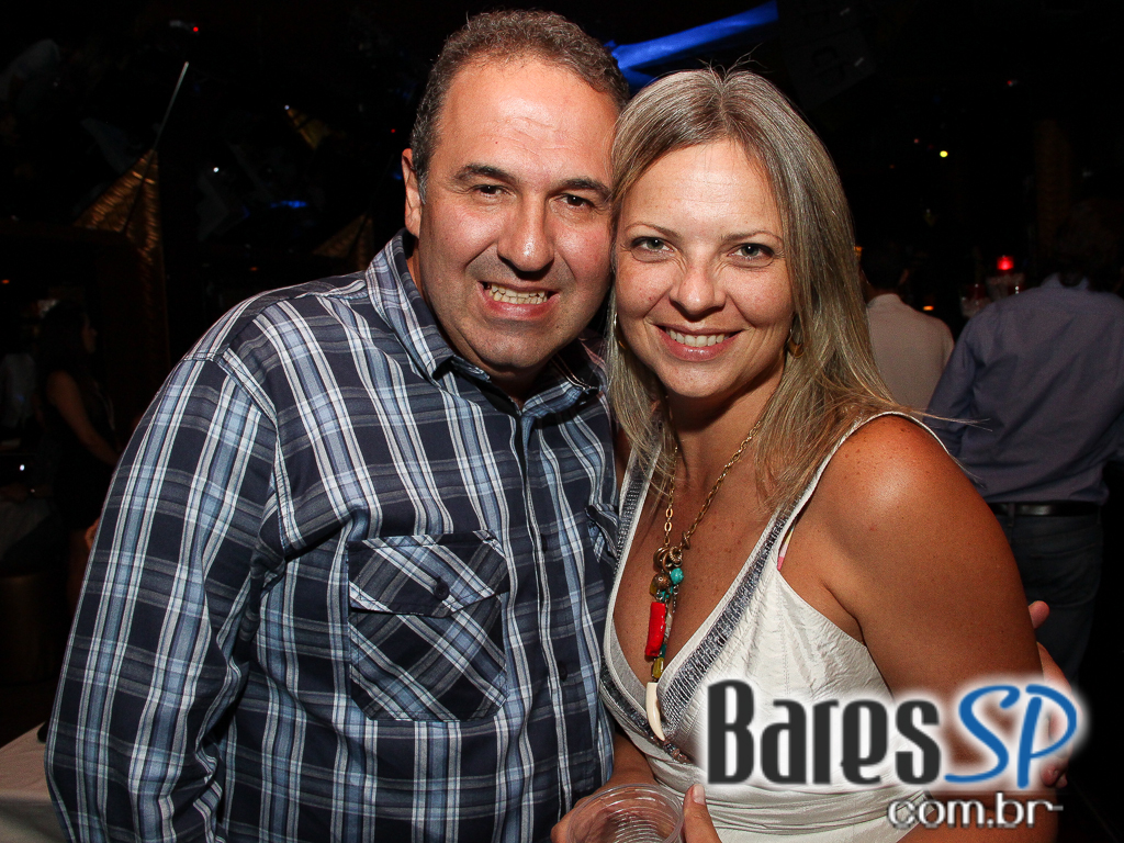 Axel agitou a noite na quarta-feira do Piove Axel agitou a noite na quarta-feira do Piove