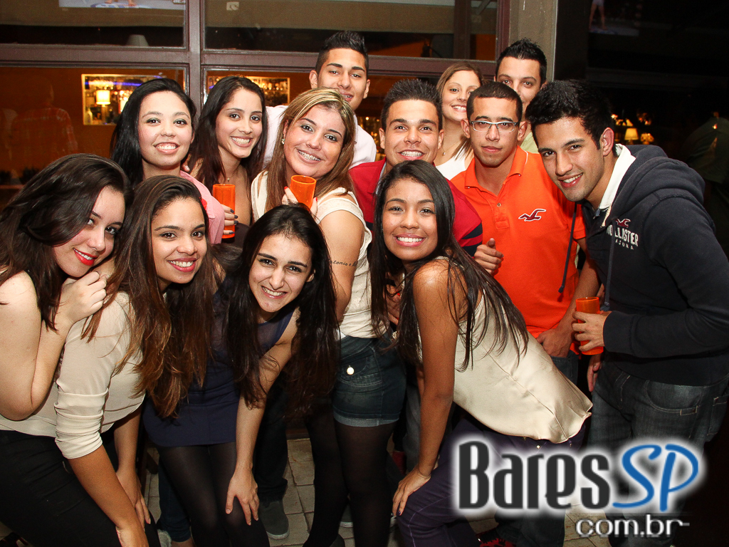 Maevva Bar apresentou na tarde de sábado o Projeto Samba de Barriga Cheia Maevva Bar apresentou na tarde de sábado o Projeto Samba de Barriga Cheia