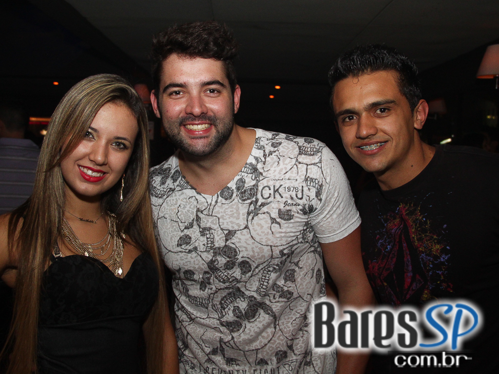 Maevva Bar apresentou na tarde de sábado o Projeto Samba de Barriga Cheia Maevva Bar apresentou na tarde de sábado o Projeto Samba de Barriga Cheia
