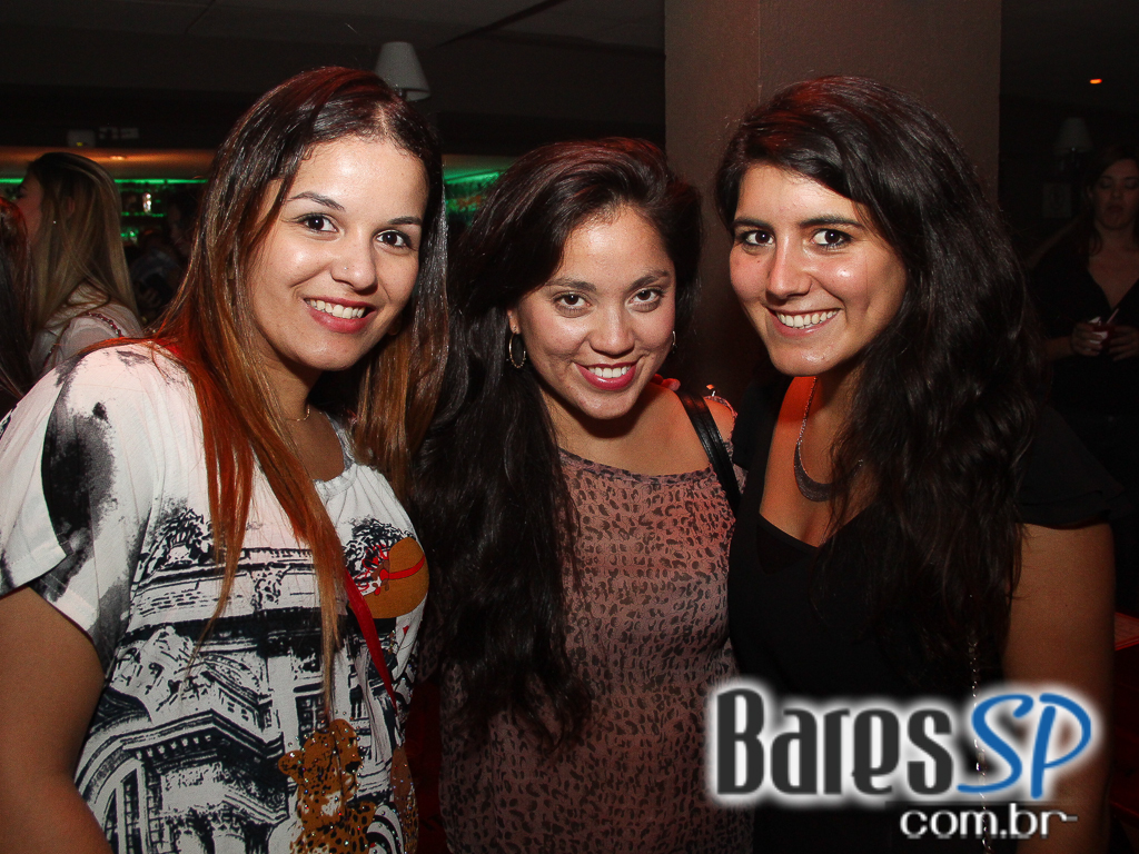 Maevva Bar apresentou na tarde de sábado o Projeto Samba de Barriga Cheia Maevva Bar apresentou na tarde de sábado o Projeto Samba de Barriga Cheia