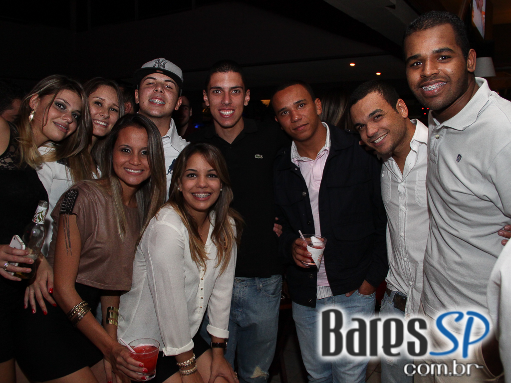 Maevva Bar apresentou na tarde de sábado o Projeto Samba de Barriga Cheia Maevva Bar apresentou na tarde de sábado o Projeto Samba de Barriga Cheia