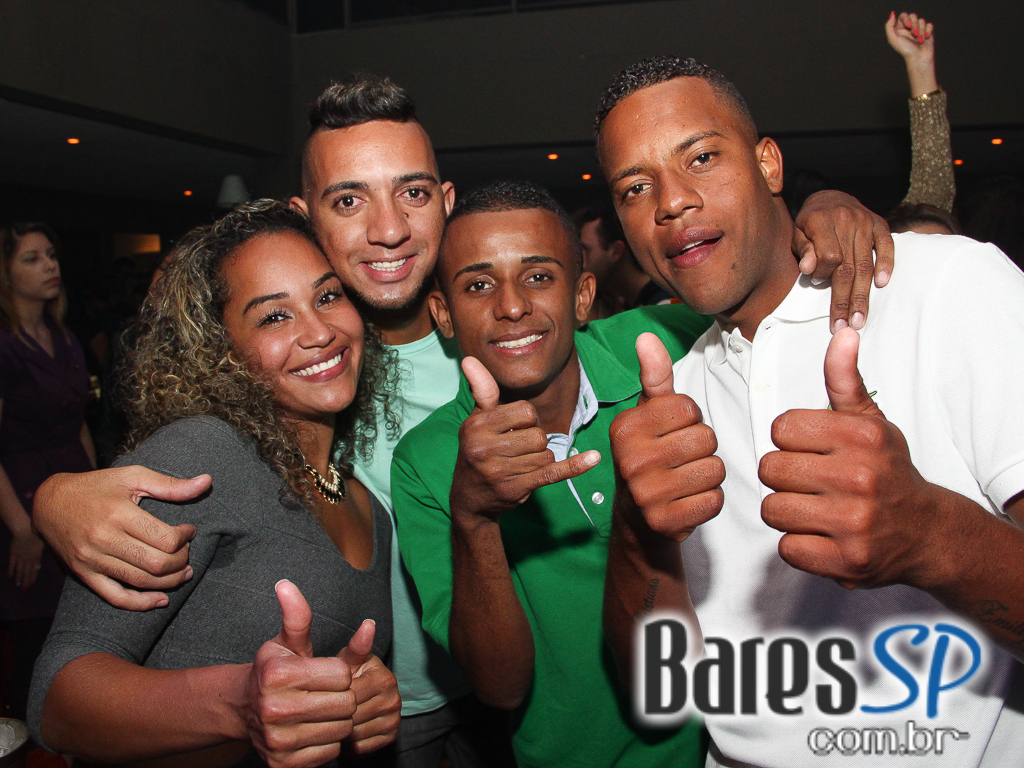 Maevva Bar apresentou na tarde de sábado o Projeto Samba de Barriga Cheia Maevva Bar apresentou na tarde de sábado o Projeto Samba de Barriga Cheia
