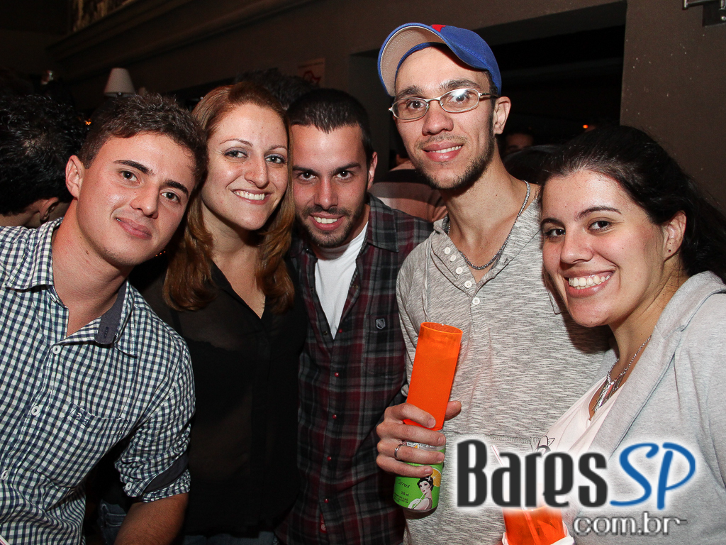 Maevva Bar apresentou na tarde de sábado o Projeto Samba de Barriga Cheia Maevva Bar apresentou na tarde de sábado o Projeto Samba de Barriga Cheia