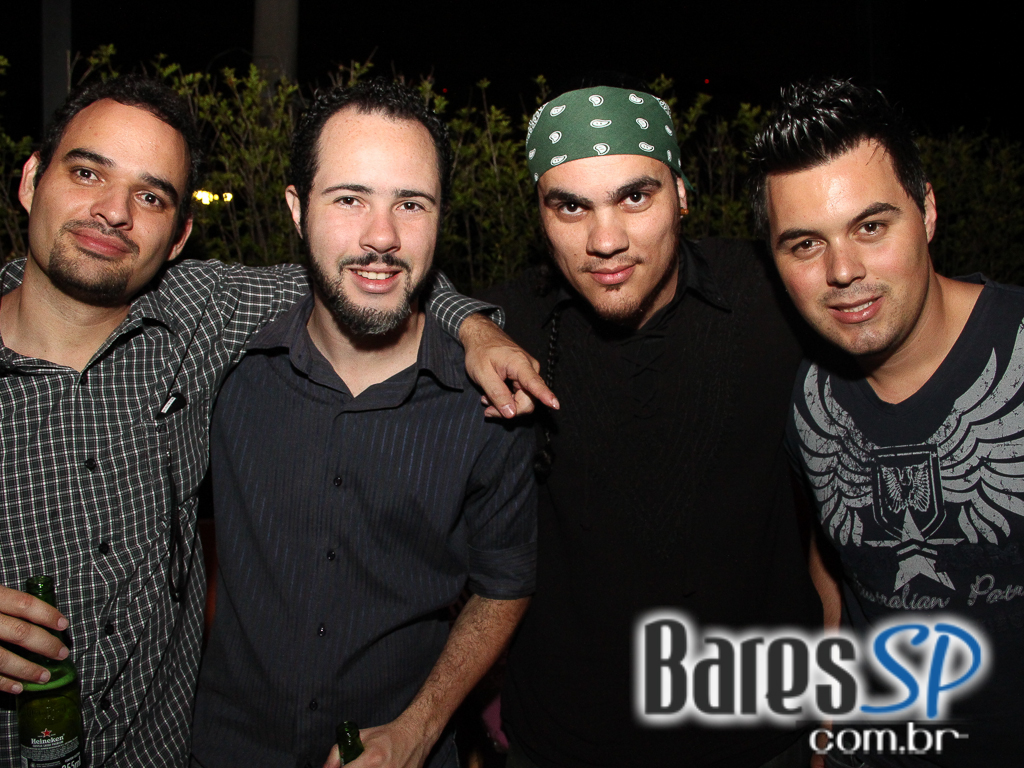Acontece no Akbar Lounge & Disco apresentou a Noite do Trabalhador Acontece no Akbar Lounge & Disco apresentou a Noite do Trabalhador