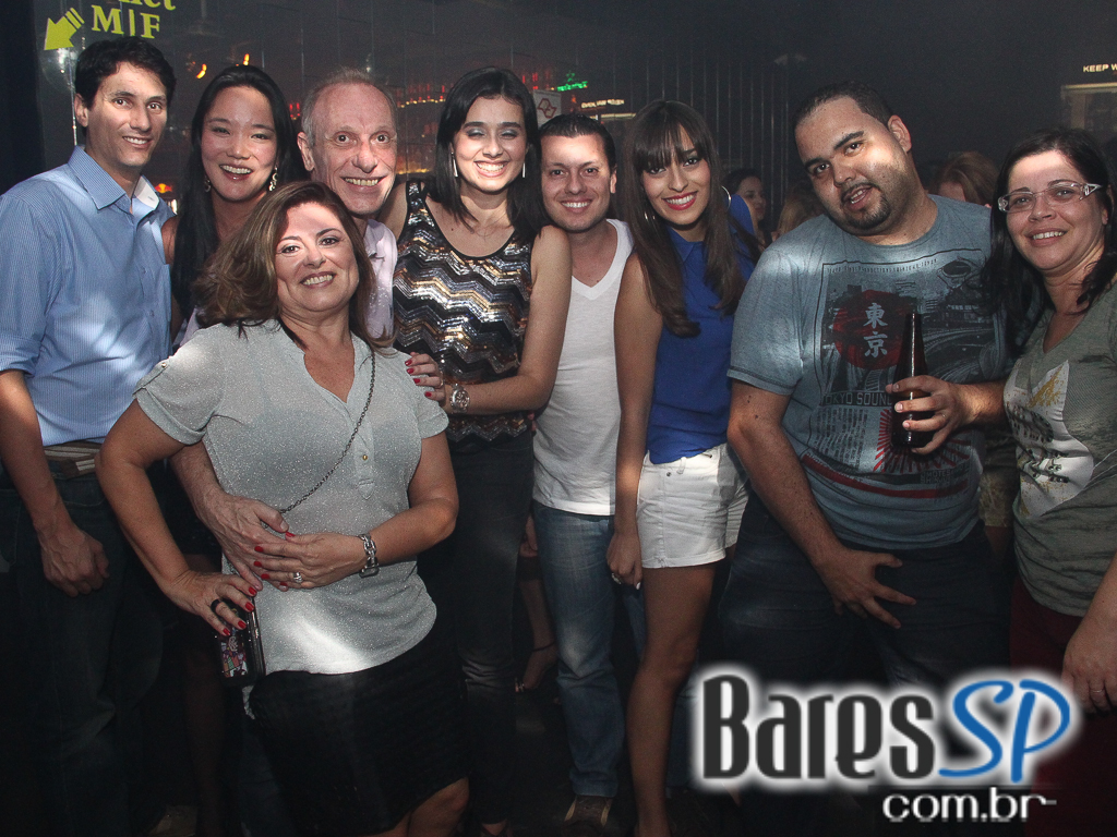 Acontece no Akbar Lounge & Disco apresentou a Noite do Trabalhador Acontece no Akbar Lounge & Disco apresentou a Noite do Trabalhador