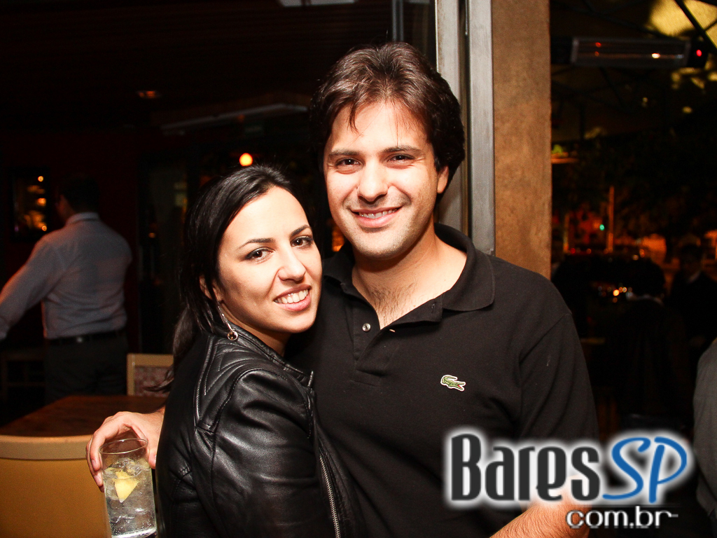 Quinta-feira animada no Gràcia Bar com Djs convidados Quinta-feira animada no Gràcia Bar com Djs convidados