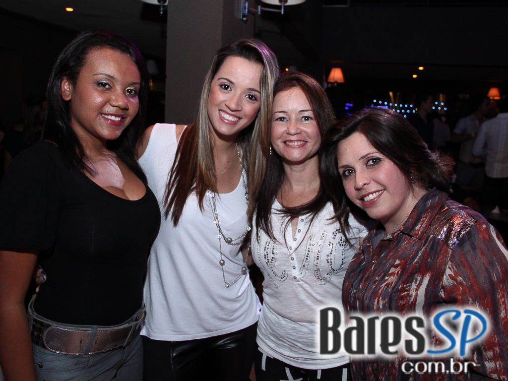Aconteceu na sexta-feira a noite Popnejo no Maevva Bar Aconteceu na sexta-feira a noite Popnejo no Maevva Bar