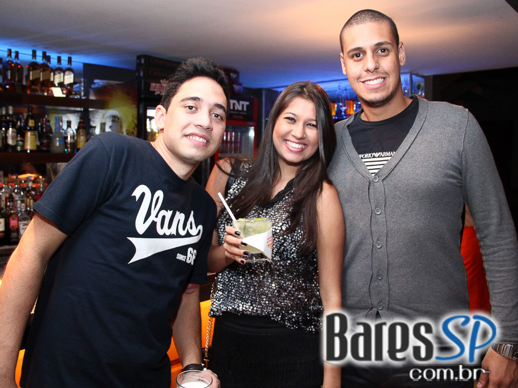 Aconteceu na sexta-feira a noite Popnejo no Maevva Bar Aconteceu na sexta-feira a noite Popnejo no Maevva Bar