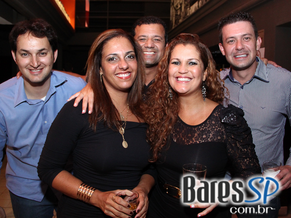 Aconteceu na sexta-feira a noite Popnejo no Maevva Bar Aconteceu na sexta-feira a noite Popnejo no Maevva Bar