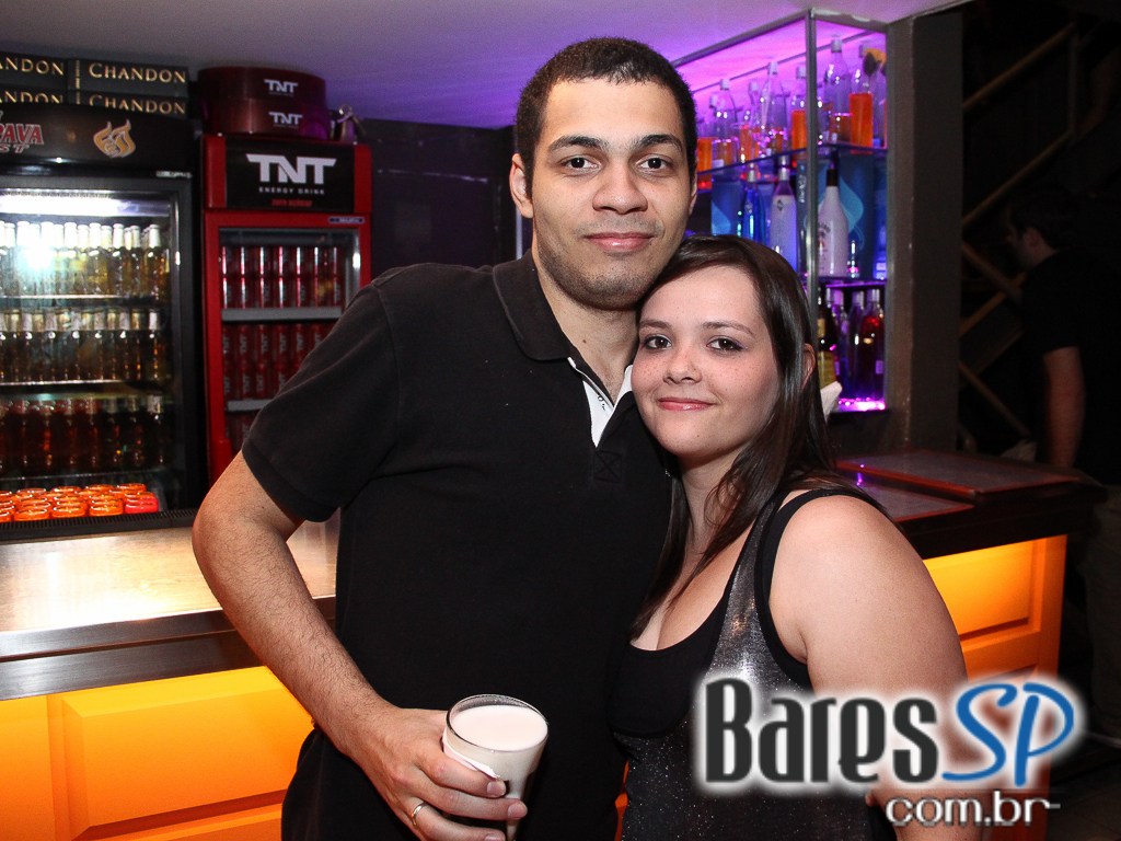 Aconteceu na sexta-feira a noite Popnejo no Maevva Bar Aconteceu na sexta-feira a noite Popnejo no Maevva Bar