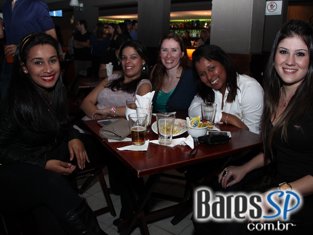Aconteceu na sexta-feira a noite Popnejo no Maevva Bar Aconteceu na sexta-feira a noite Popnejo no Maevva Bar