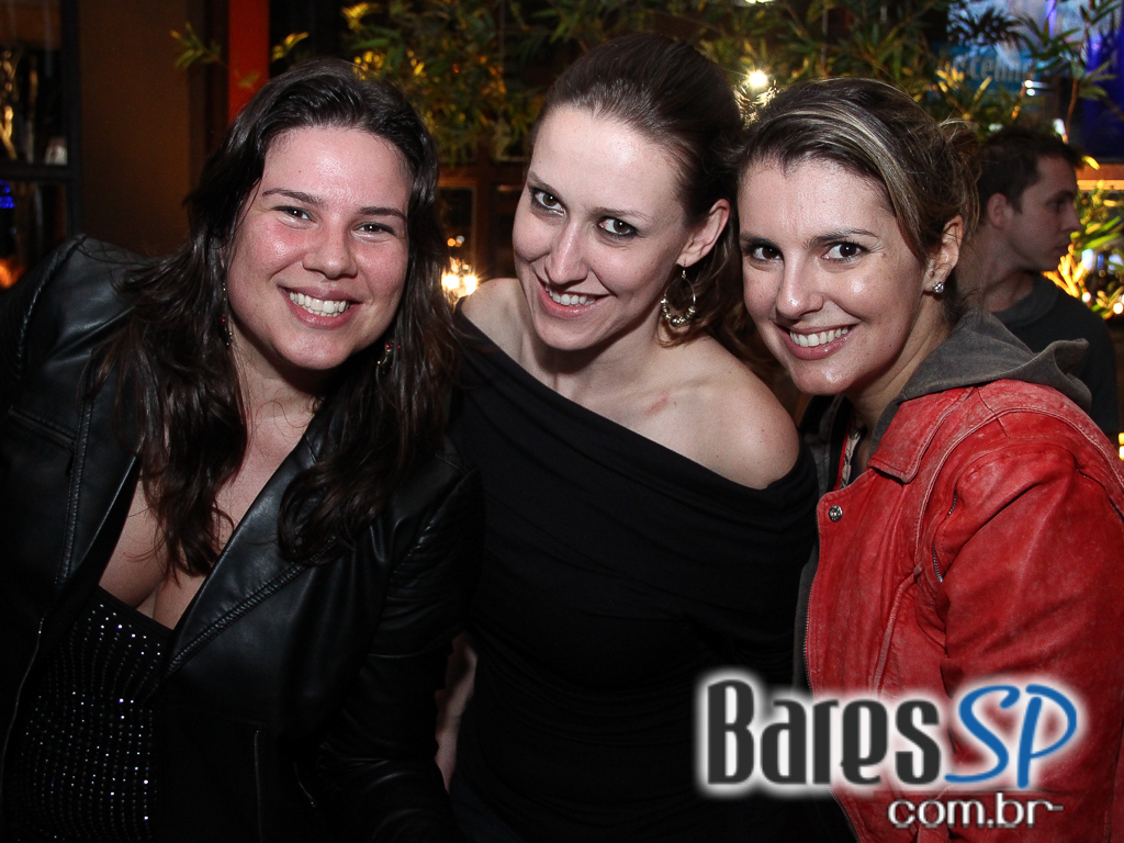 Aconteceu na sexta-feira a noite Popnejo no Maevva Bar Aconteceu na sexta-feira a noite Popnejo no Maevva Bar