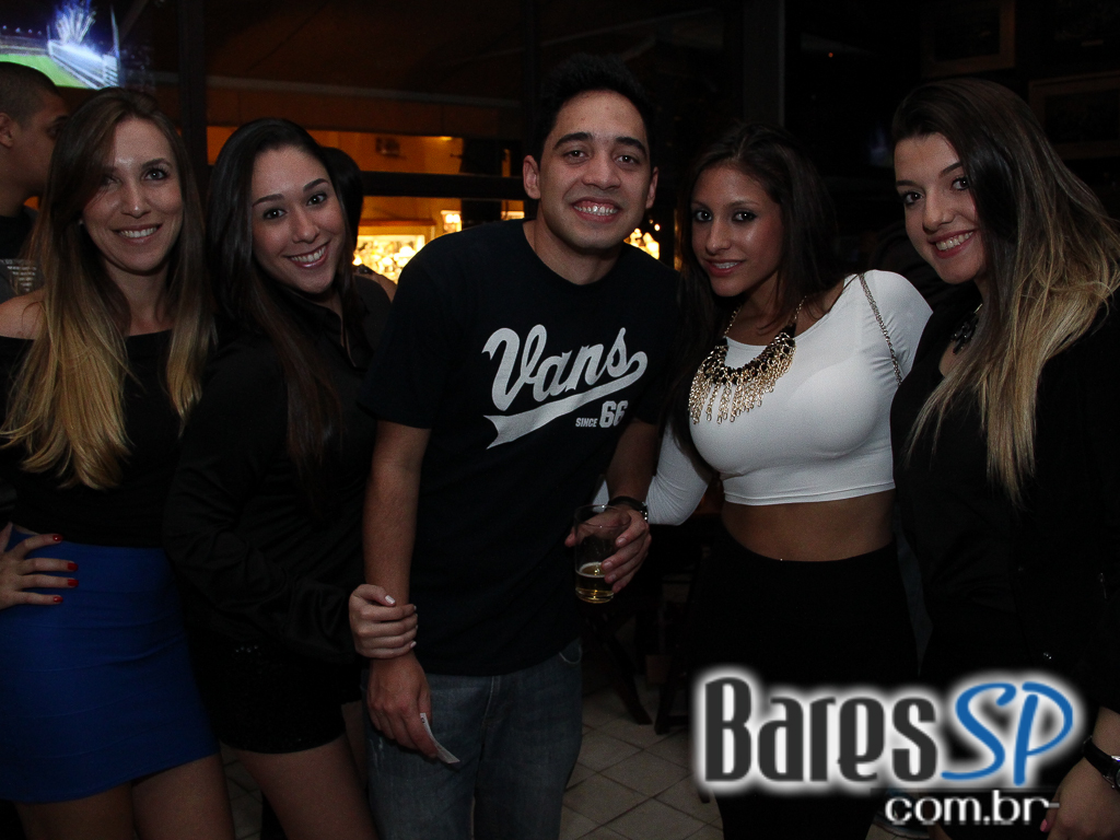 Aconteceu na sexta-feira a noite Popnejo no Maevva Bar Aconteceu na sexta-feira a noite Popnejo no Maevva Bar