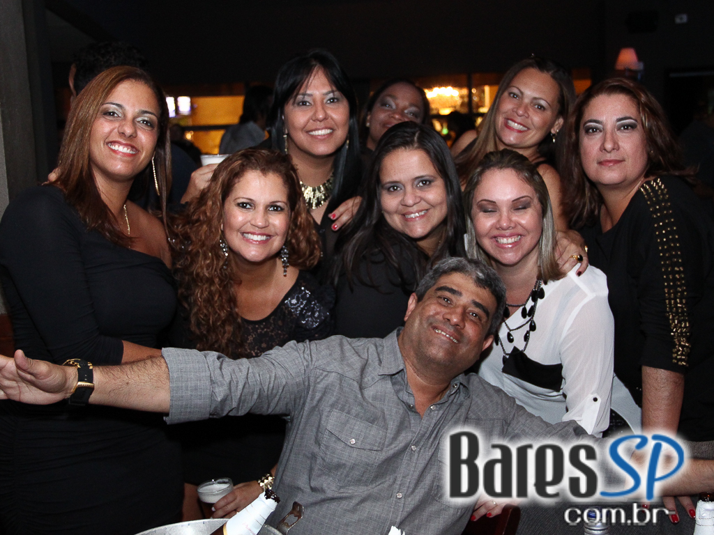 Aconteceu na sexta-feira a noite Popnejo no Maevva Bar Aconteceu na sexta-feira a noite Popnejo no Maevva Bar