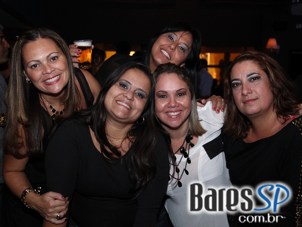 Aconteceu na sexta-feira a noite Popnejo no Maevva Bar Aconteceu na sexta-feira a noite Popnejo no Maevva Bar
